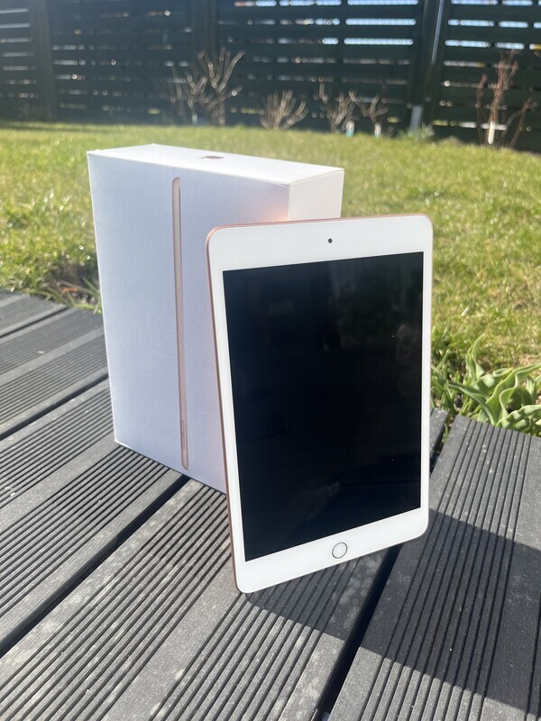 Elbląg iPad Mini 5 generacja z 64GB pamięci w kolorze złotym różowym. Produkt używany. Stan wizualny jak nowy.