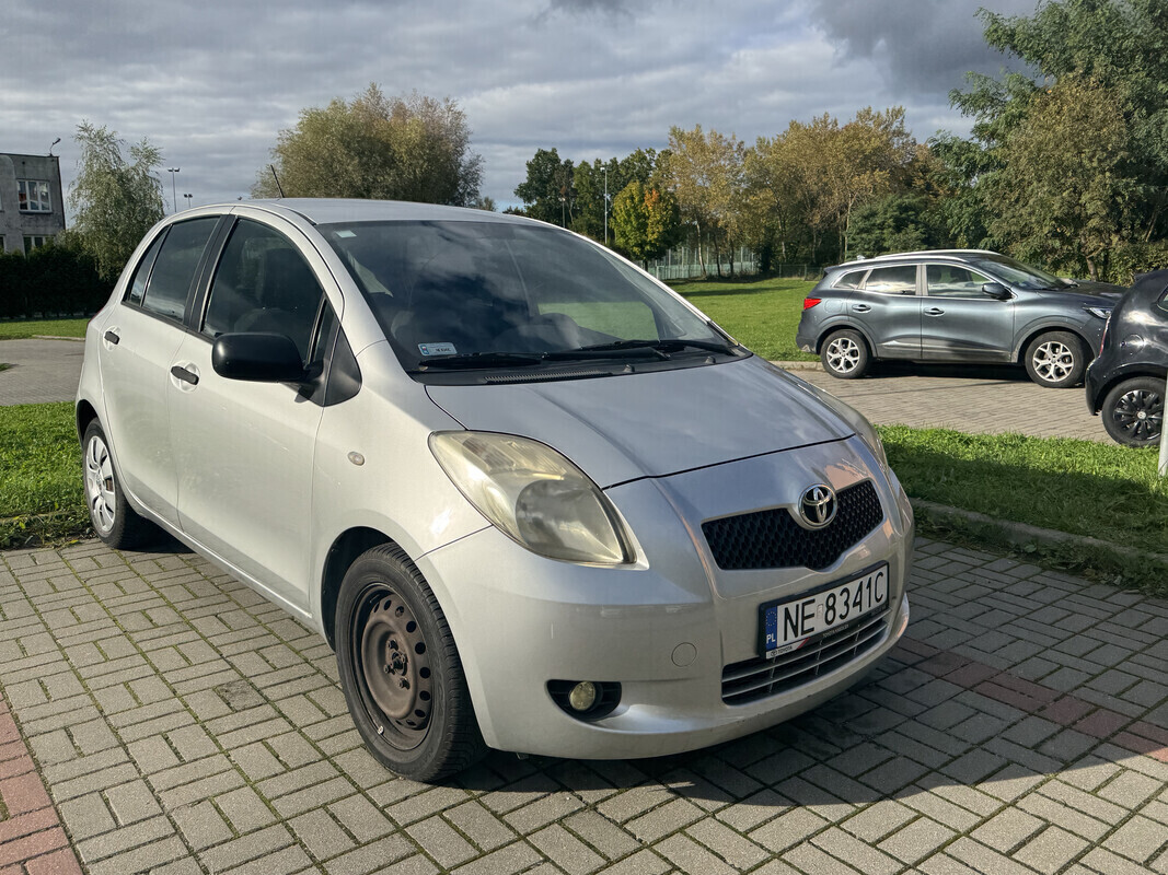 Elbląg Sprzedam Toyotę Yaris 1.3 87KM z salonu – 2 właściciel 🚗Stan dobry, zadbany, świeże opony i