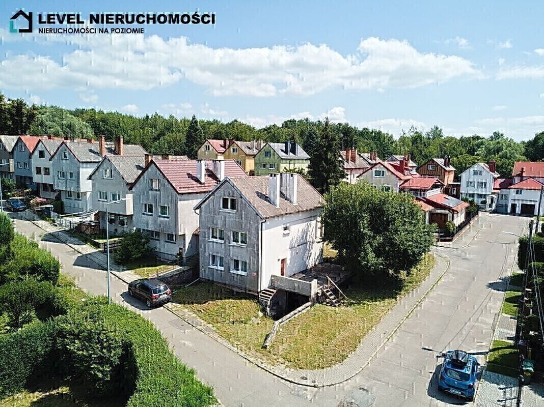 Elbląg LEVEL NIERUCHOMOŚCI&nbsp; &nbsp; Dom skrajny w mieście, ul. Warmińska, Elbląg&nbsp; &nbsp; NIERUCHOMOŚCI NA