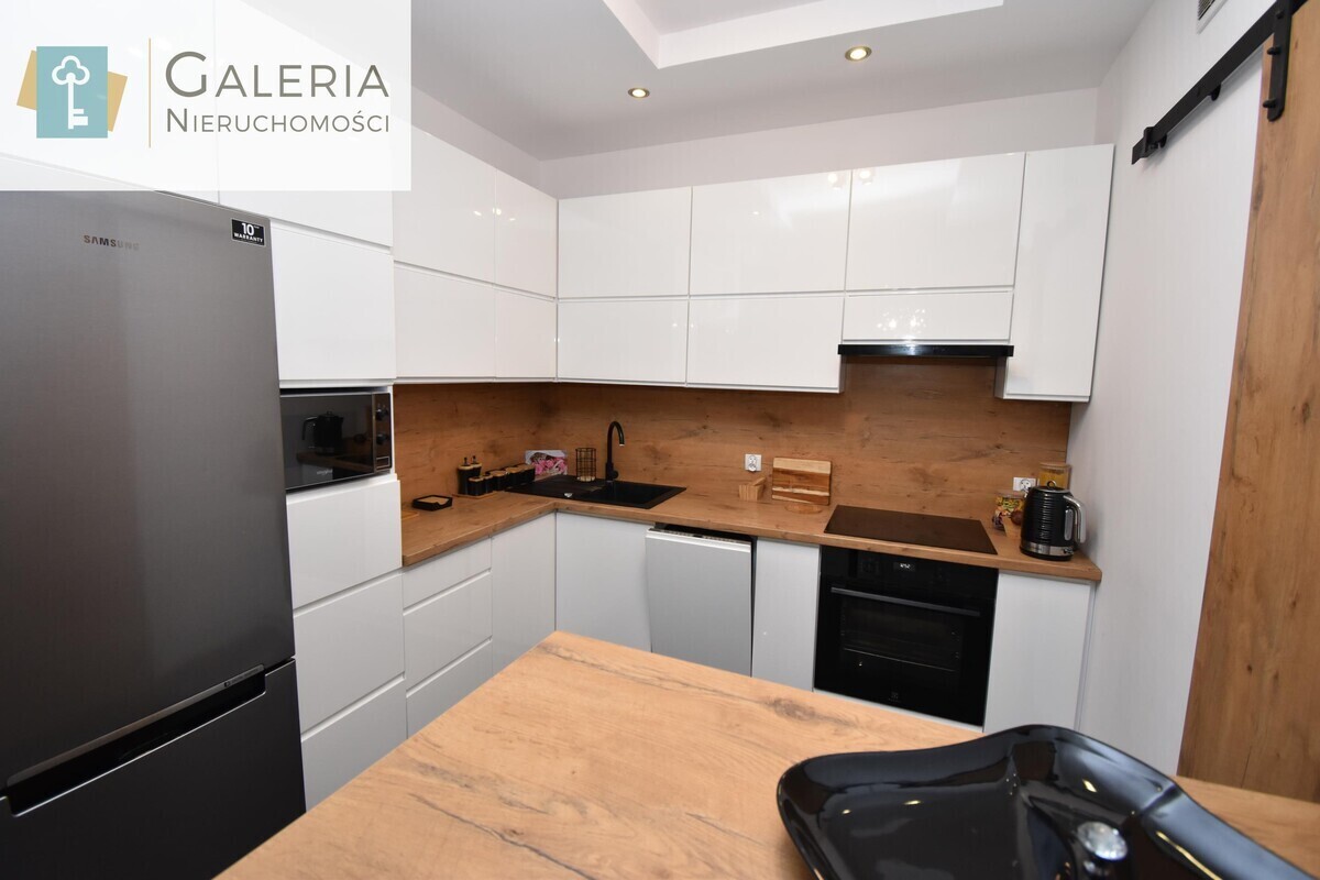 Elbląg GALERIA NIERUCHOMOŚCIZ pasji i miłości do nieruchomościNa wynajem: 4 pokojowy apartament na starym mieście przy