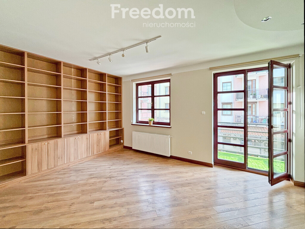 Elbląg FREEDOM NIERUCHOMOŚCIWynajmę mieszkanie - Elbląg, Rzeźnicka.&nbsp;Wynajmę przestronne, słoneczne mieszkanie w