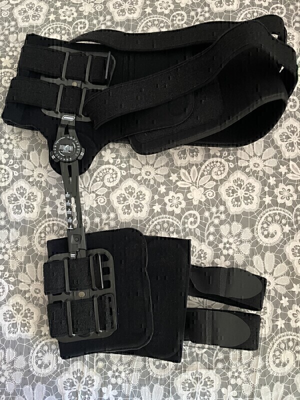 Elbląg Sprzedam ortezę biodra prawego. Cena do negocjacji.