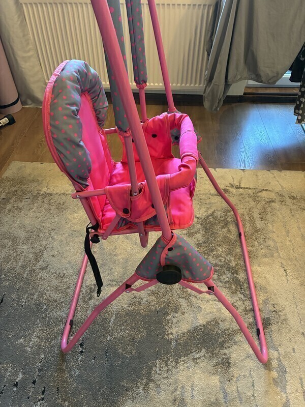 Elbląg Sprzedam praktycznie nową huśtawkę dla dziecka od 12-36 miesięca. Idealna do pokoju lub ogrodu. Cena sklepowa