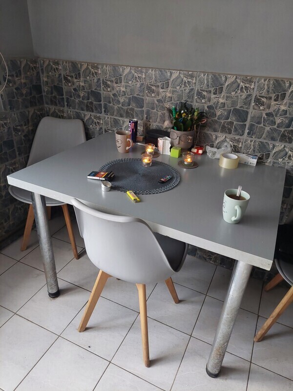 Elbląg Sprzedam stół 110 długi 77 wysoki 80 szeroki. Więcej informacji priv