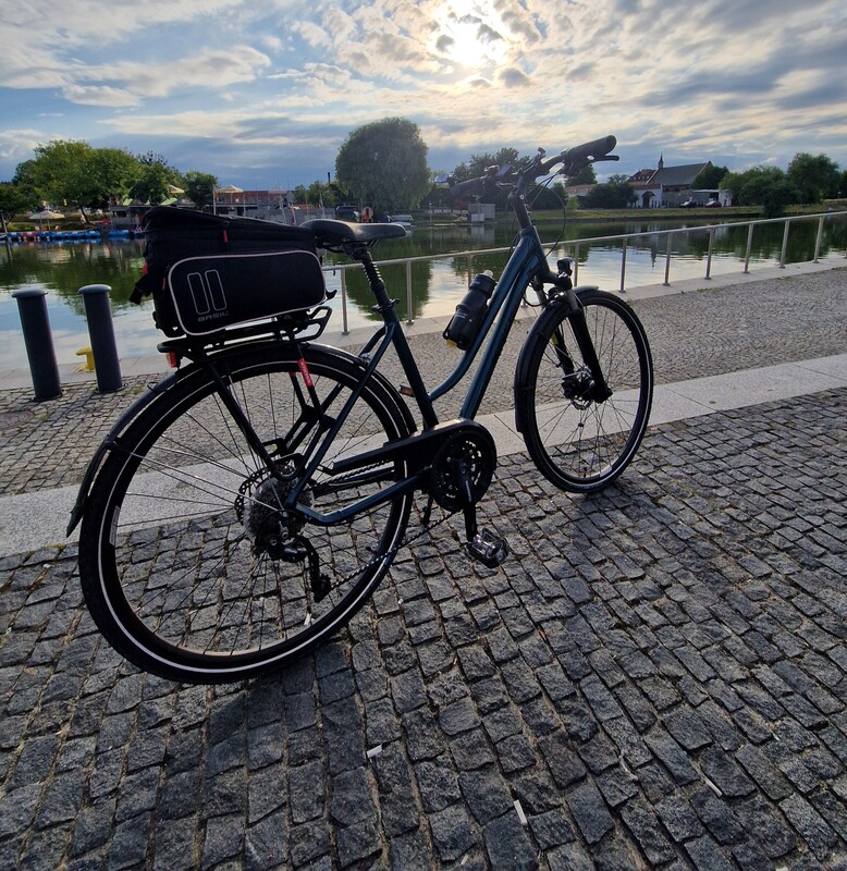 Elbląg Rower trans 7.0 kupiony wrzesień 2023 użytkowany jeden sezon 2024 serwisowany. Dodatkowo torba basil sport