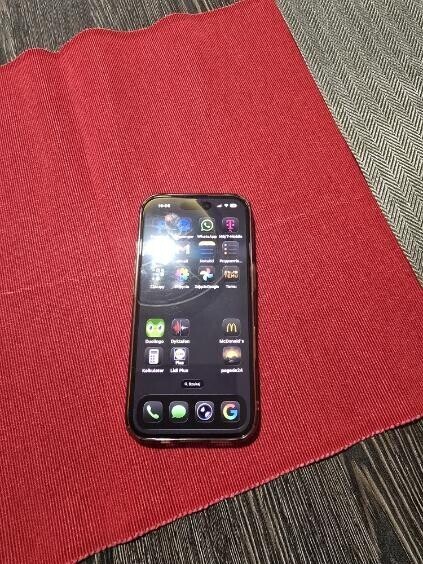 Elbląg Witam mam na sprzedaż iPhone&rsquo;a 16 256 GB pamięci bateria 91 procent telefon w idealnym stanie cały czas