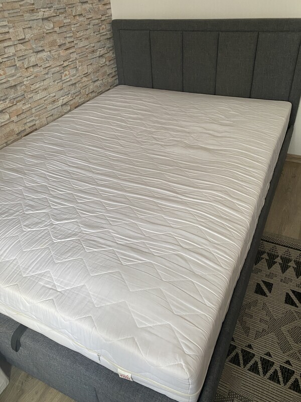 Elbląg Sprzedam łóżko 140/200