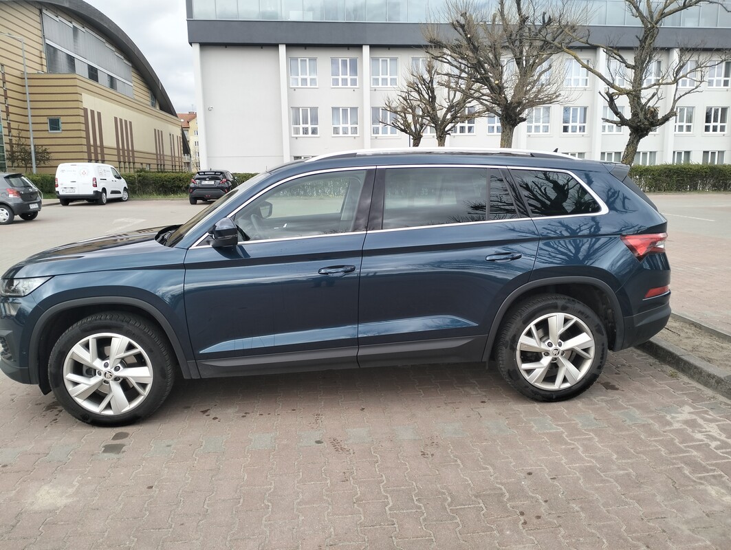 Elbląg Skoda Kodiaq Style I gen. po liftingu, Lava Blue, gwarancja, polski salon!&nbsp; Bezdotykowa klapa, ogrzewana