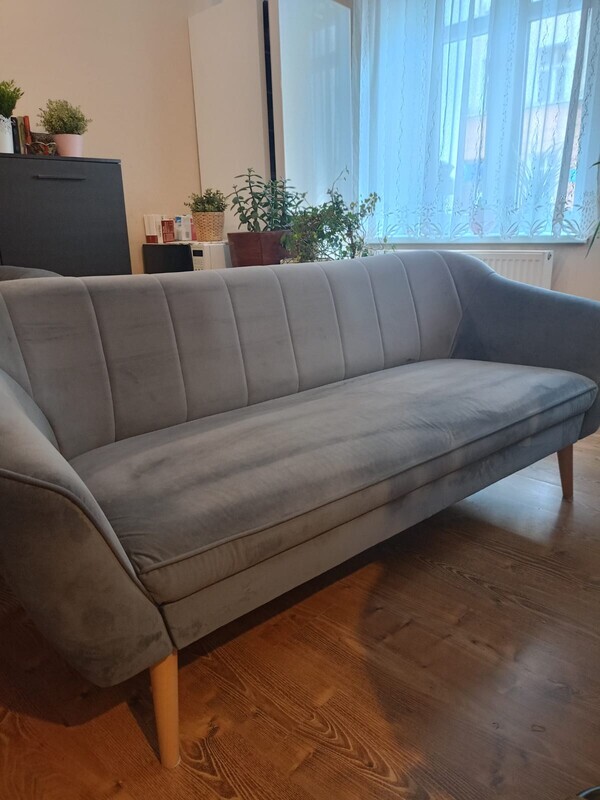 Elbląg Witam 
Sprzedam sofę z fotelem, stan idealny.