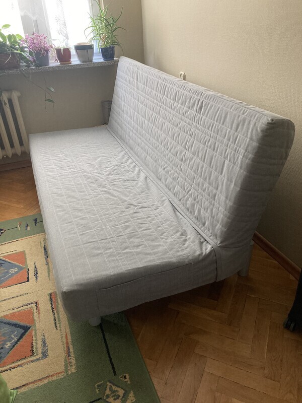 Elbląg Sprzedam kanapę rozkładaną z miejscem na pościel. Kanapa jest jak nowa. Ikea. Odbiór we własnym zakresie.