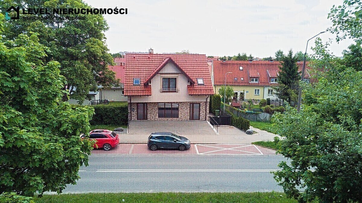 Elbląg LEVEL NIERUCHOMOŚCI&nbsp; &nbsp; Dom osiedle Kamionkaul. Niepodległości&nbsp; &nbsp; NIERUCHOMOŚCI NA POZIOMIE