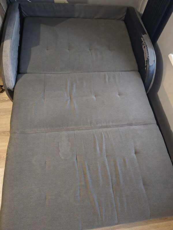 Elbląg Mam do sprzedania 2 łóżka jednoosobowe szerokość 1,26cm(powierzchnia spania 1,10cm)
Długość 2 metry. kolor