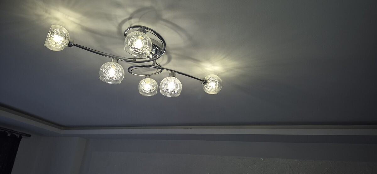 Elbląg Żyrandol, żarówkami led.