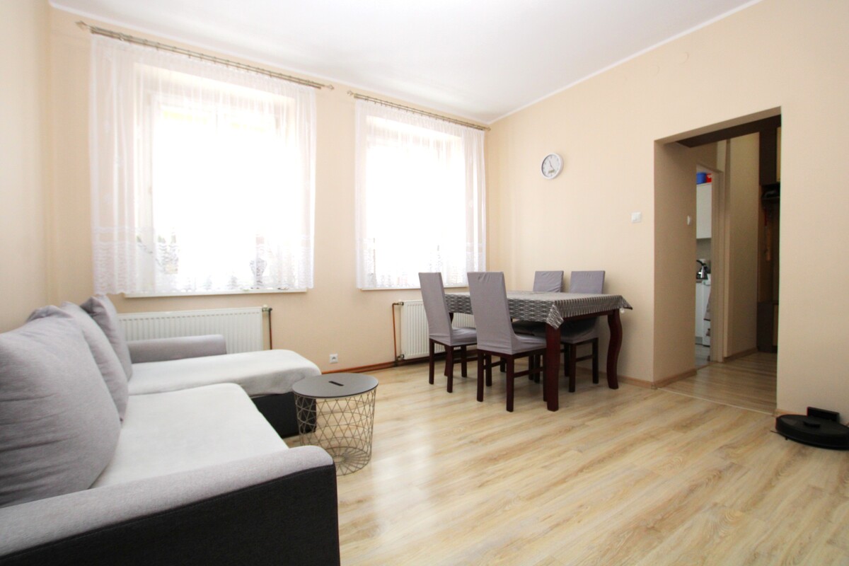 Elbląg NIERUCHOMOŚCI ANNA KRASZEWSKA&nbsp; Mieszkanie 2-pokojowe, ok.40 m2,na parterzePo remoncie, gotowe do