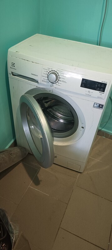 Elbląg Sprzedam pralkę Elektrolux EWS11066SDU stan idealny. .. mało używana. .. Klasa energetyczna AAA+