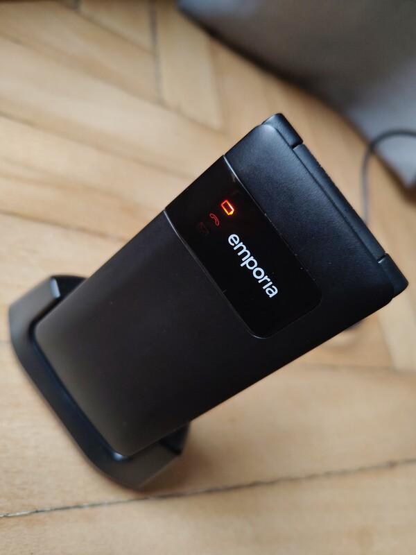 Elbląg Sprzedam niemalże nowy telefon, idealny dla seniora lub osoby chcącej zwykłą komórkę do dzwonienia.
Na