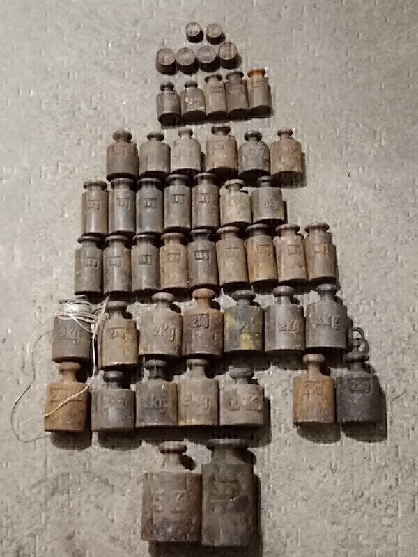 Elbląg Sprzedam odważnik z czasem PRL-U. Cena 7 zł/ kilogram. Odbiór osobisty Elbląg lub możliwość wysyłki zapraszam