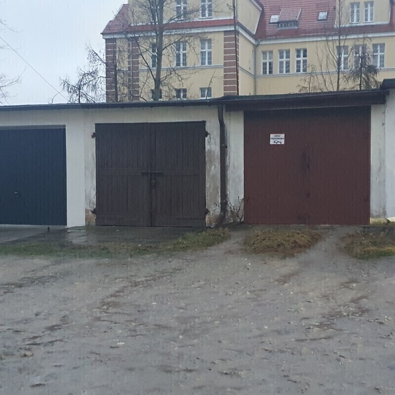 Elbląg Wynajmę komuś garaż murowany. Garażowiec znajduje się przy ul. Mierosławskiego. &nbsp; 