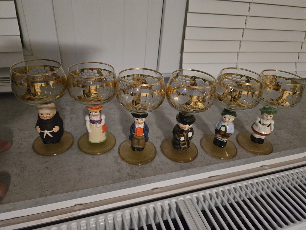 Elbląg Witam sprzedam za 150 zł. kieliszki