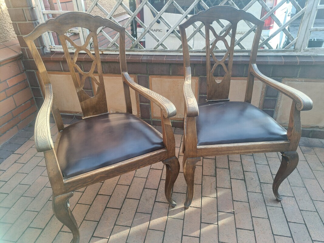 Elbląg Sprzedam dwa rustykalne, wyjatkowo oryginalne fotele drewniane ze skórzanym siedziskiem. Stan idealny. Cena