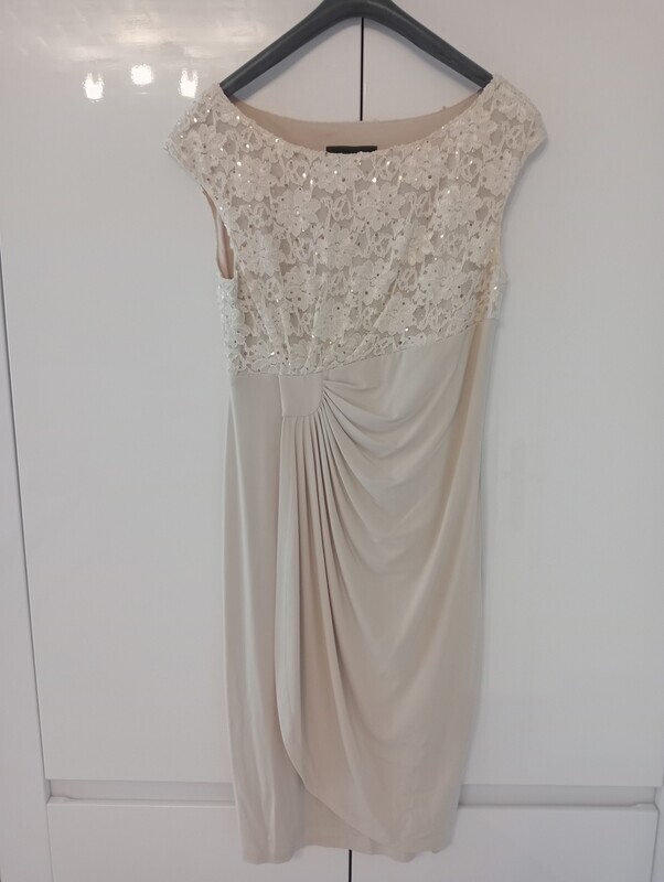 Elbląg SPRZEDAM SUKIENKĘ WIZYTOWĄ NA RÓŻNE OKAZJE ROZMIAR S/L(wzrost ok. 166cm. ). ODBIÓR OSOBISTY.