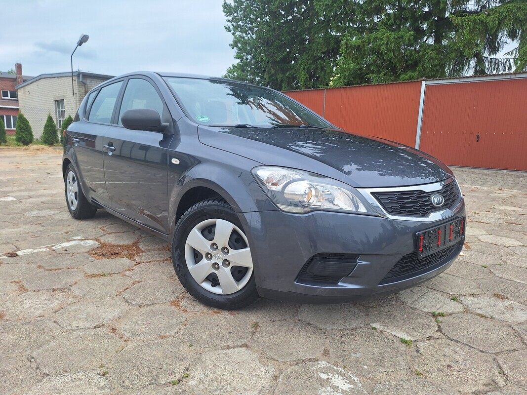 Elbląg Kia Ceed 1.4 CVVT 90 KM | Benzyna | Manual | Spirit |
Oferuję do sprzedaży Kia Ceed z 2011 roku, sprowadzoną z