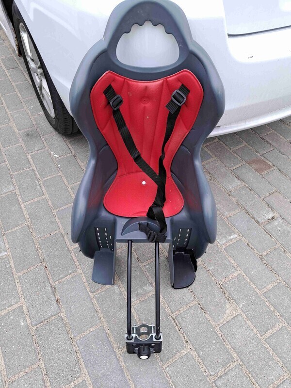 Elbląg Fotelik rowerowy SEGGIOLINI ITALIANI. 
do 22 kg, stan dobry.