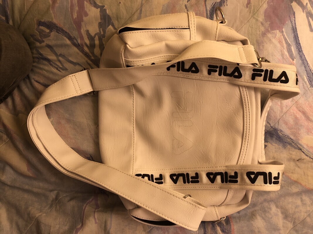 Elbląg Torebka Fila, nowa, oryginalna, w kolorze białym, oczywiście nieużywana, zakupiona za granicą. Stan oczywiście