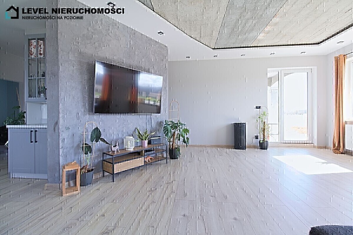 Elbląg LEVEL NIERUCHOMOŚCI&nbsp; Duży dom pod Elblągiem&nbsp; &nbsp; Krzewsk&nbsp; &nbsp; NIERUCHOMOŚCI NA POZIOMIE