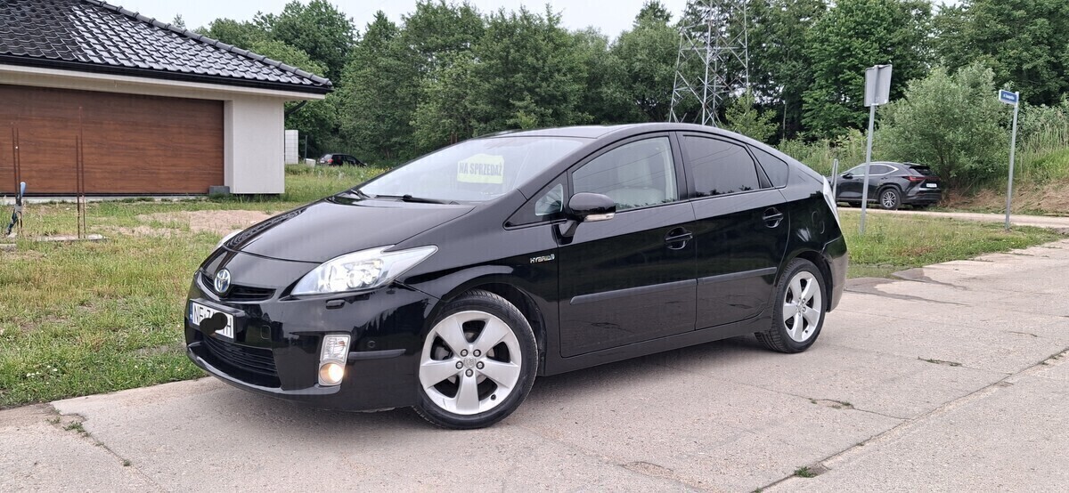 Elbląg Sprzedam Toyota Prius 3 1.8 139KM Hybrid 2009r. Sprowadzona Zarejestrowana Garażowana Czarna Alu17 Skóra Navi