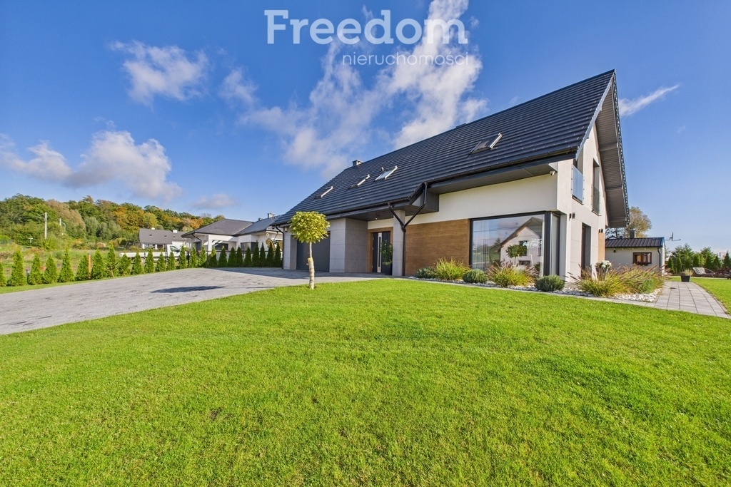 Elbląg FREEDOM NIERUCHOMOŚCISprzedam dom - Elbląg. Zapraszam do zapoznania się ofertą sprzedaży wyjątkowej