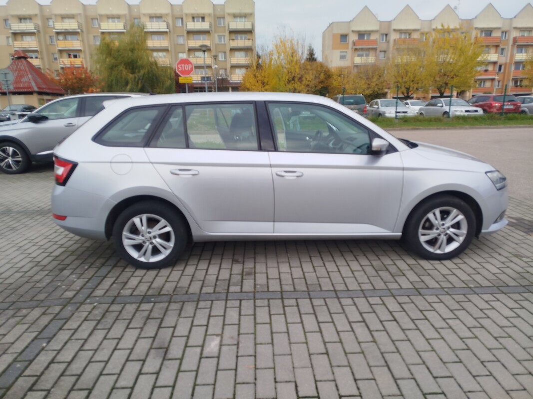 Elbląg Witam
Posiadam na sprzedaż bardzo ładną Skodę Fabię III Ambition, bezwypadkową w oryginalnym lakierze. Auto w