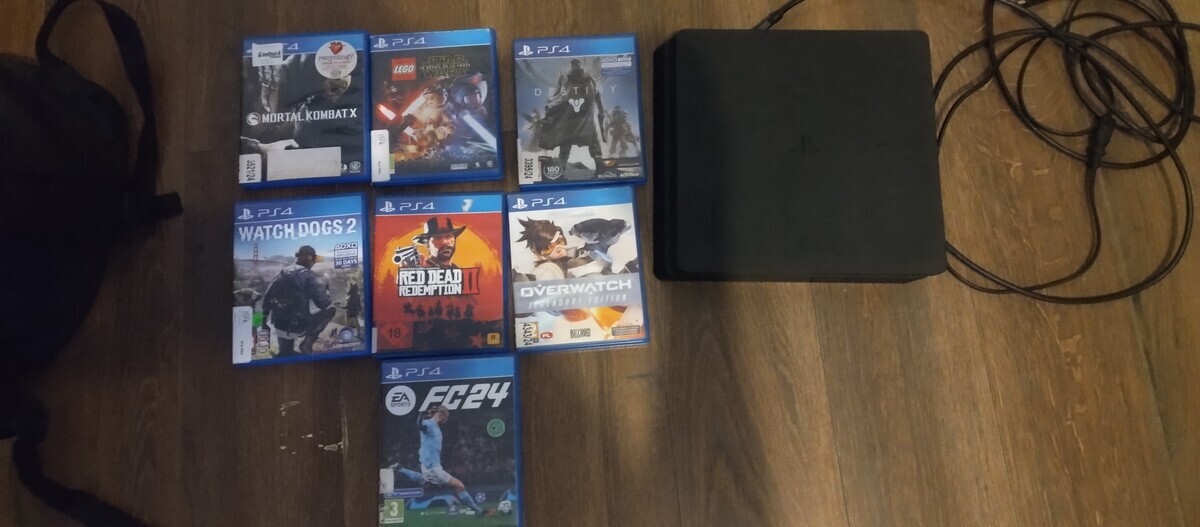 Elbląg Sprzedam PS4 slim 500 GB wraz z grami jest możliwość zakupu wszystkiego osobno