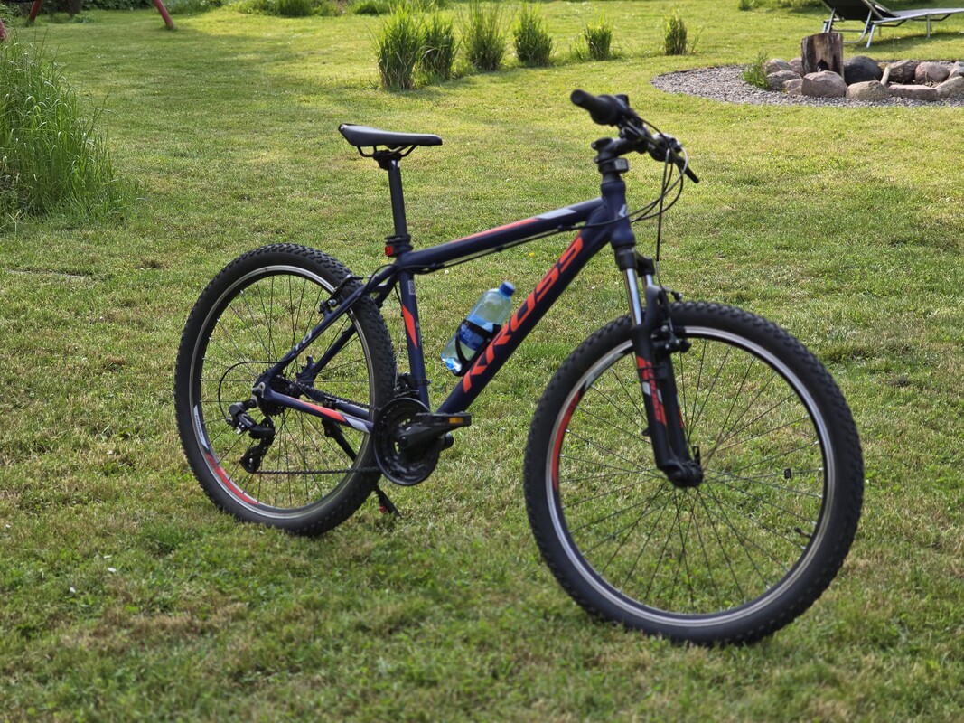 Elbląg Sprzedam rower CROSS, kolor granat, koła 26.Rower używany przez 3 sezony, przechowywany w garażu, w pełni