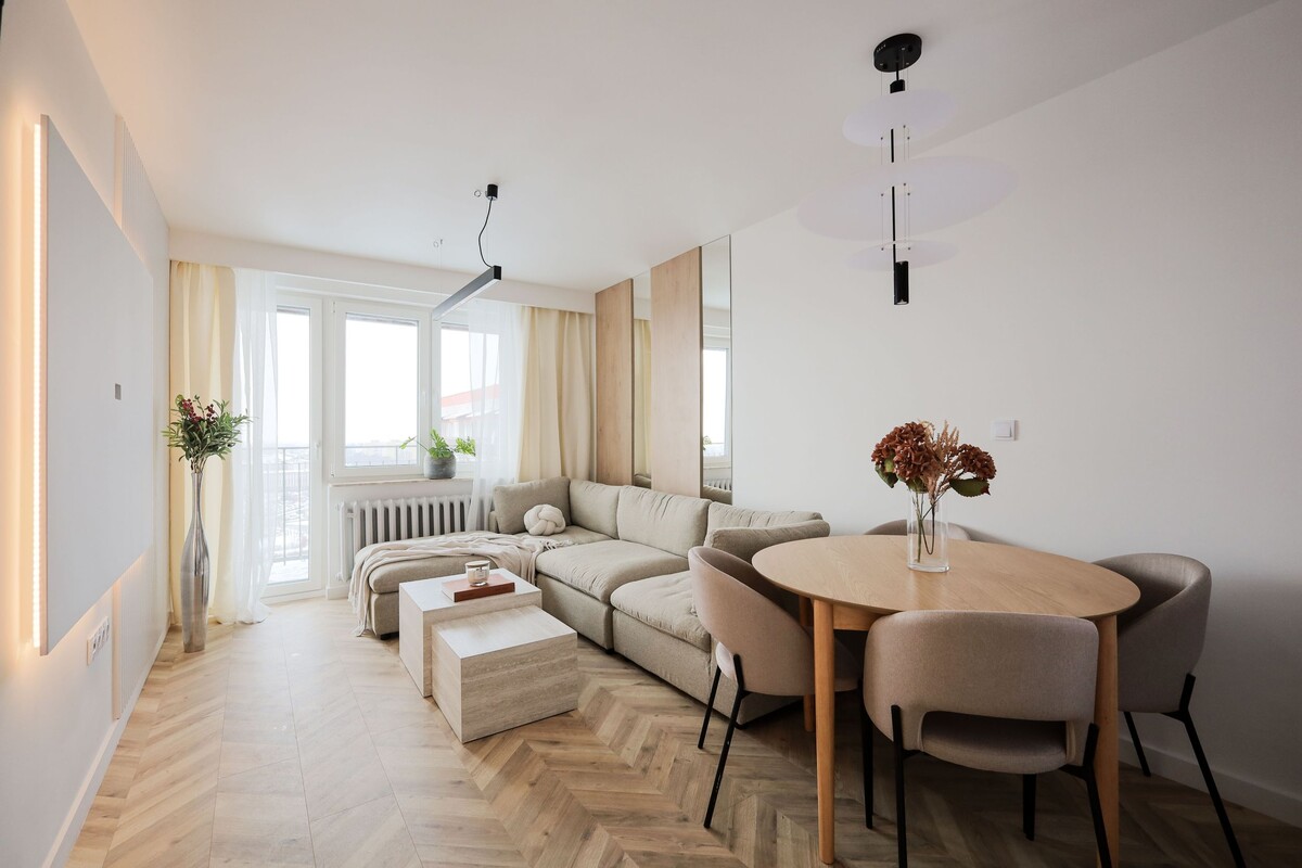 Elbląg Sprzedam mieszkanie z pięknym widokiem na miastoal. Grunwaldzka - samo centrumBalkonFunkcjonalny rozkład