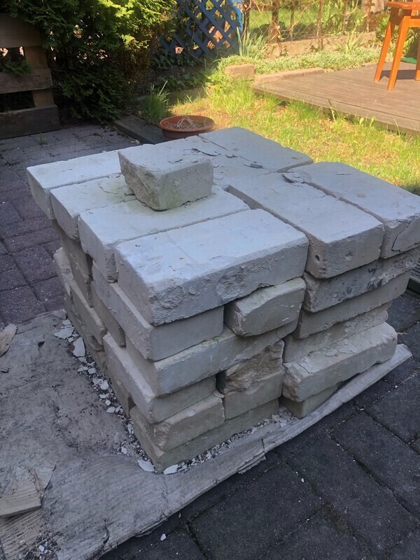 Elbląg Oddam ok.50 cegieł wapiennych z rozbiórki. Transport we własnym zakresie.
