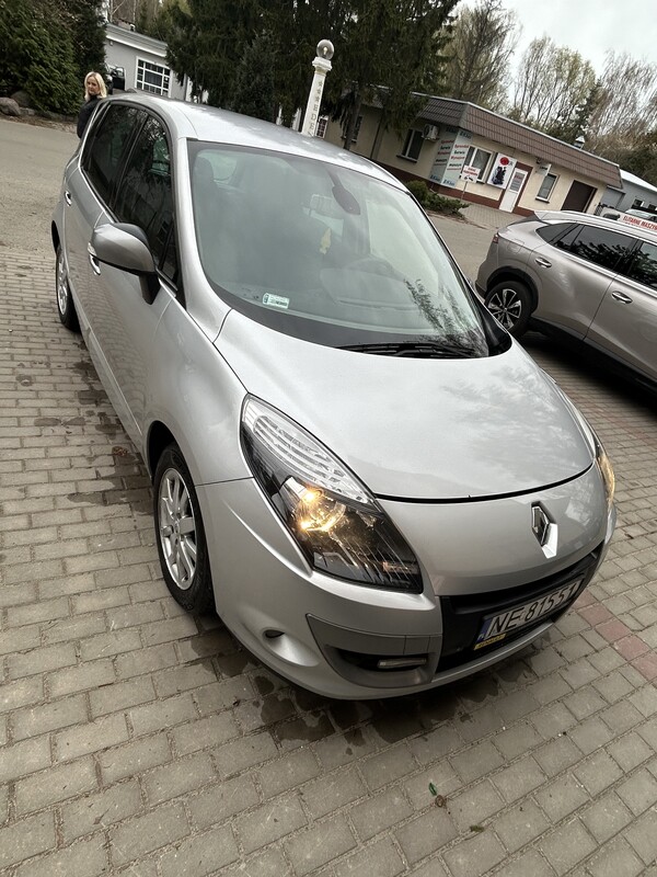 Elbląg RENAULT SCENIC – Praktyczny SUV z 2010 roku, idealny dla rodzin i osób ceniących przestrzeń oraz komfort