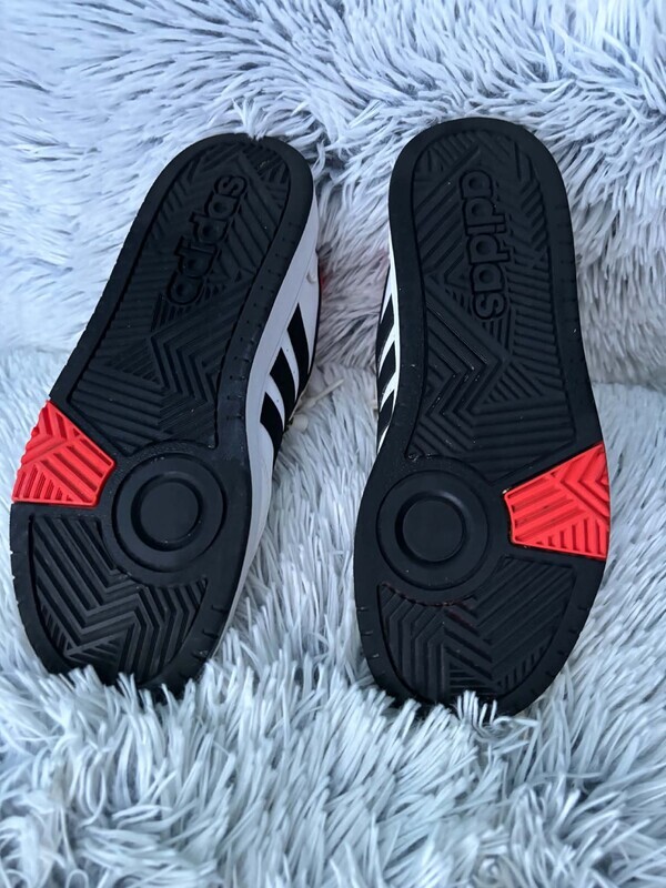 Elbląg Witam sprzedam Redmi 10 5G jest bez rys etui brak ładowarki cena170  dres Nike 137/147  nowy za 60 zł i buty