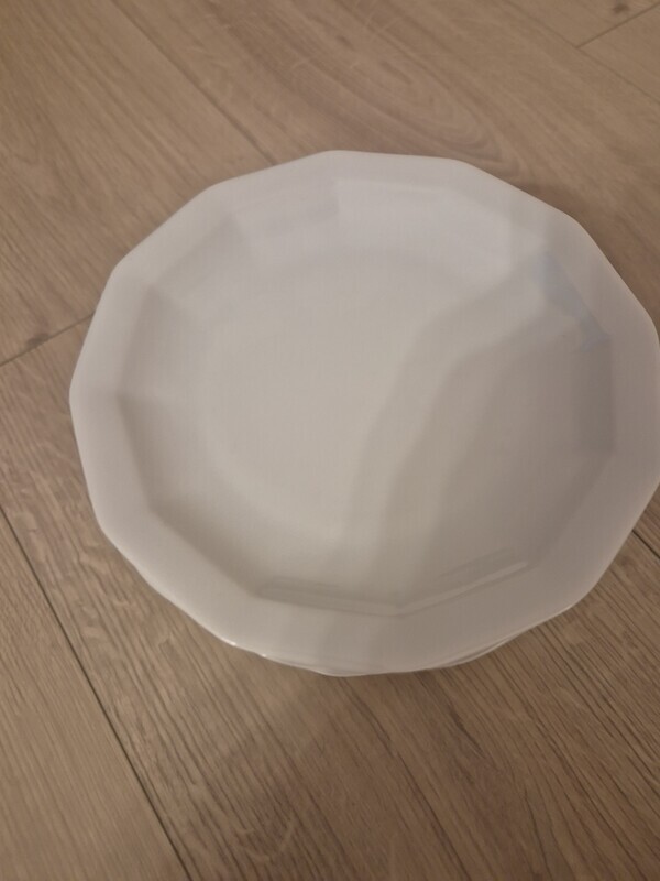 Elbląg Sprzedam talerzyki deserowe niemieckiej firmy Bavaria 12 szt. 
Stan bardzo dobry