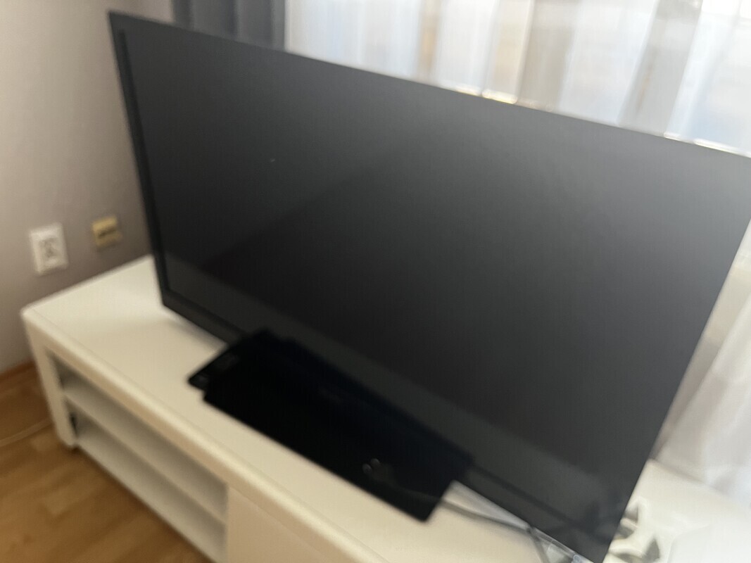 Elbląg Sprzedam sprawny nie uszkodzony 40 cali telewizor Sony model KDL-40EX720.