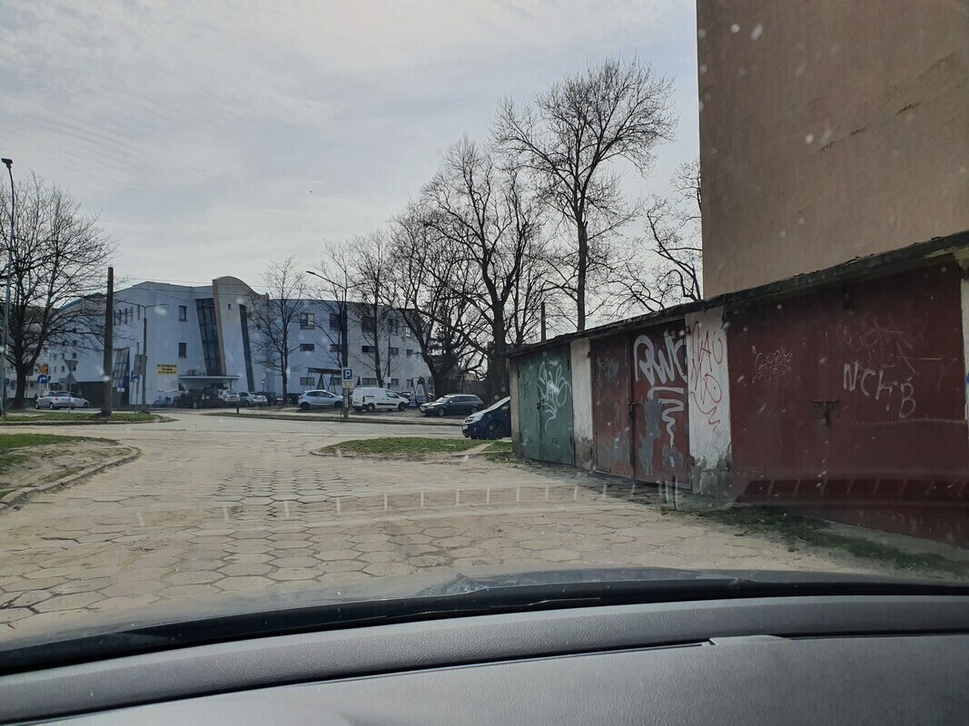 Elbląg Wynajmę komuś garaż, przy ul. Królewieckiej lub przy ul. Trybunalskiej.