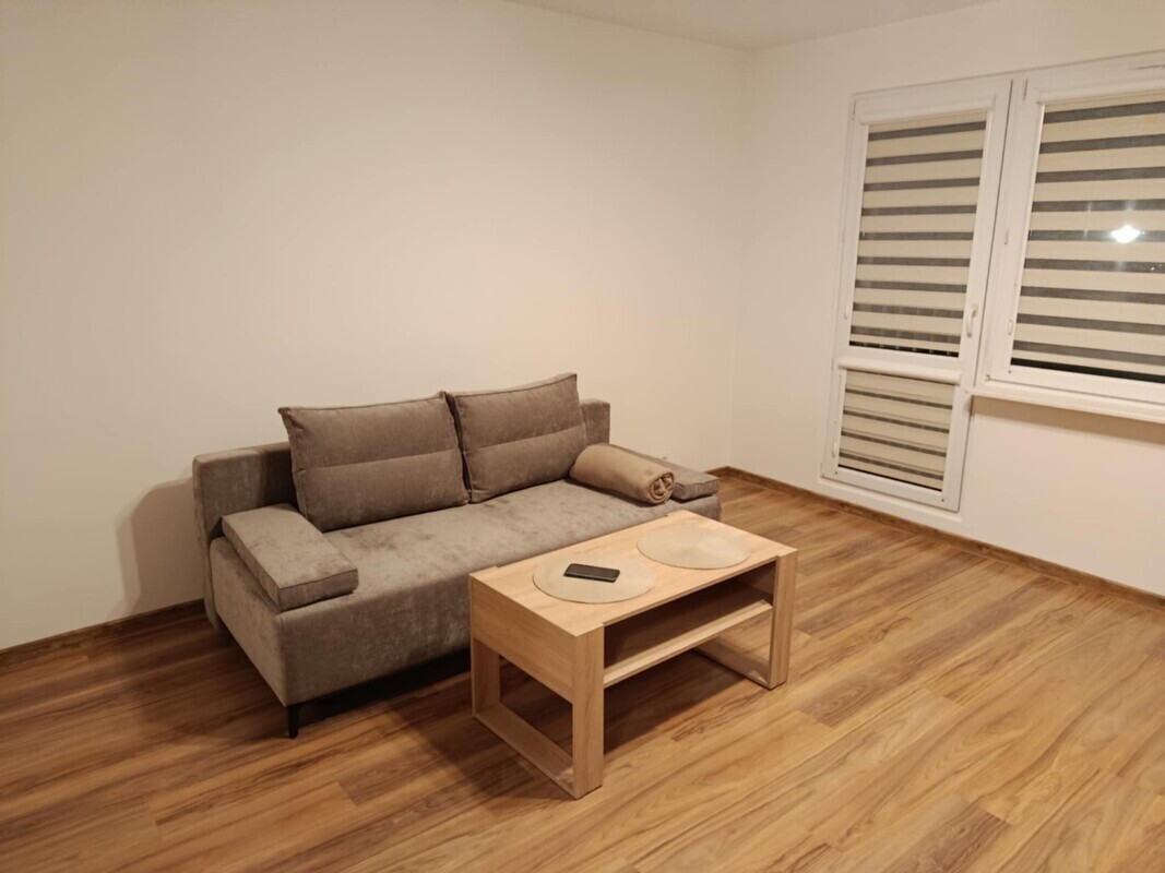 Elbląg 🏡 Wynajmę kawalerkę na 1 piętrze Nad Jarem! ⭐Idealne miejsce do zamieszkania w świetnej