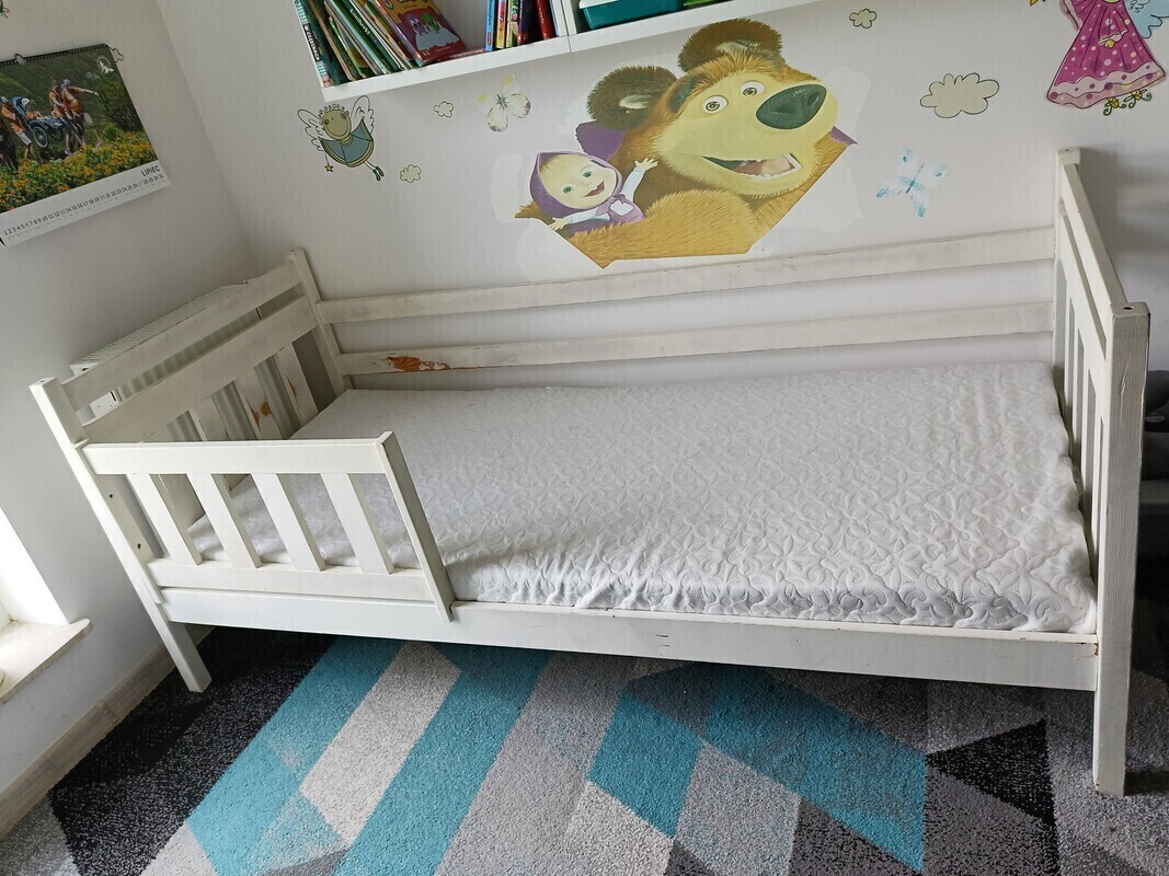 Elbląg Oddam łóżko dziecięce z materacem (pianka i kokos) i stelażem stałym o wymiarach 180*80 centymetrów. Wymaga
