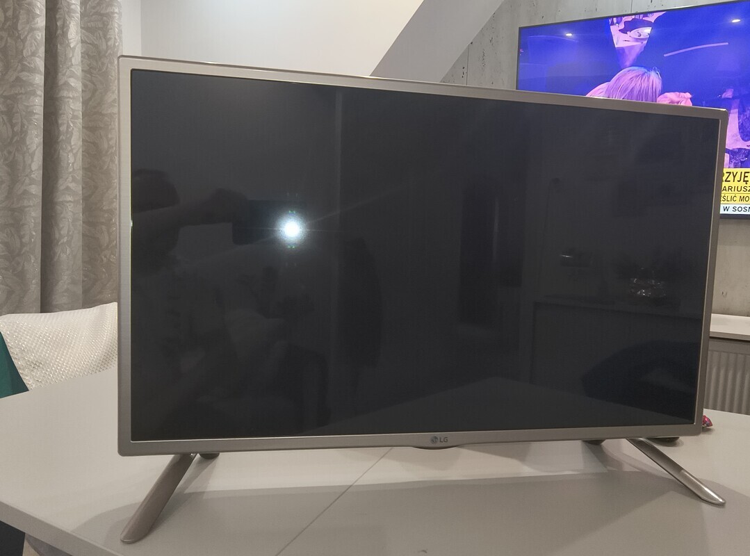 Elbląg Sprzedam mało używany TV LG 32 . Stan idealny, typ- model jak na zdjęciu poniżej.