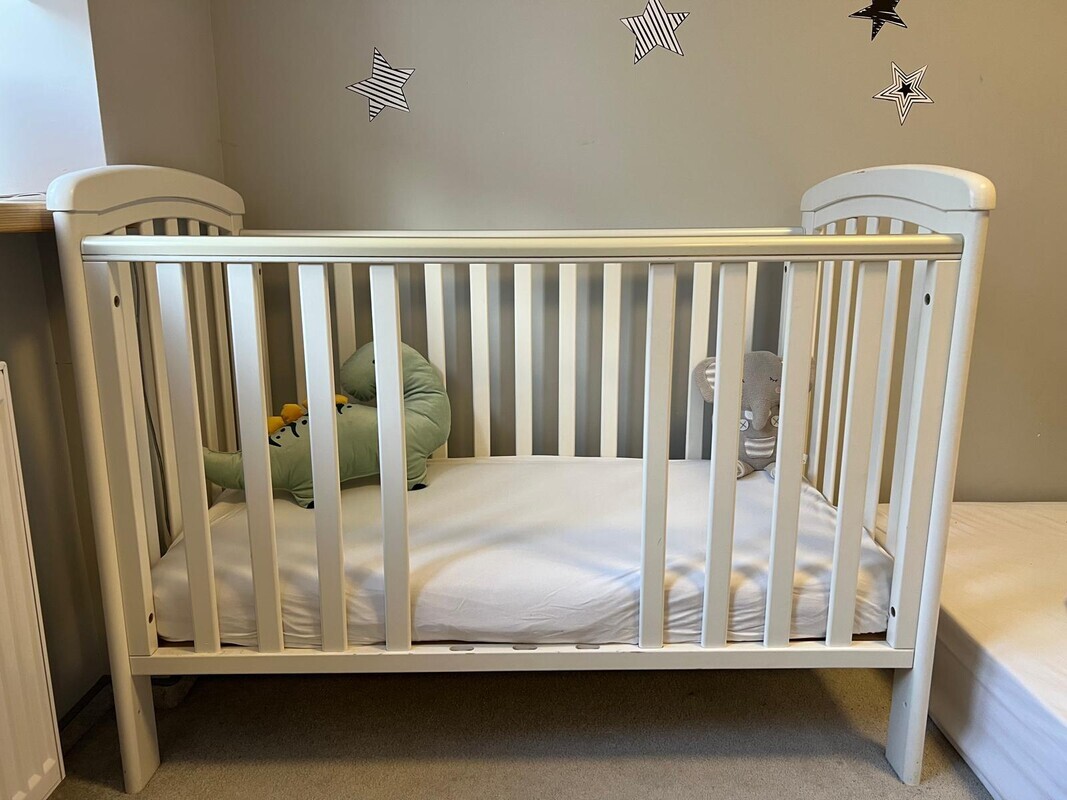 Elbląg Sprzedam drewniane łóżeczko Troll Nicole + materac gryczano-kokosowy 120x60 cm