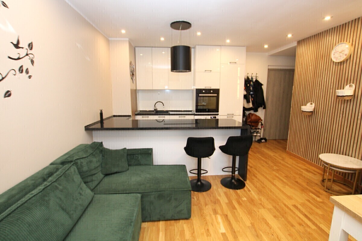 Elbląg NIERUCHOMOŚCI ANNA KRASZEWSKA&nbsp; 3-pokojowe mieszkanie po generalnym remoncie&nbsp; ul. Słoneczna