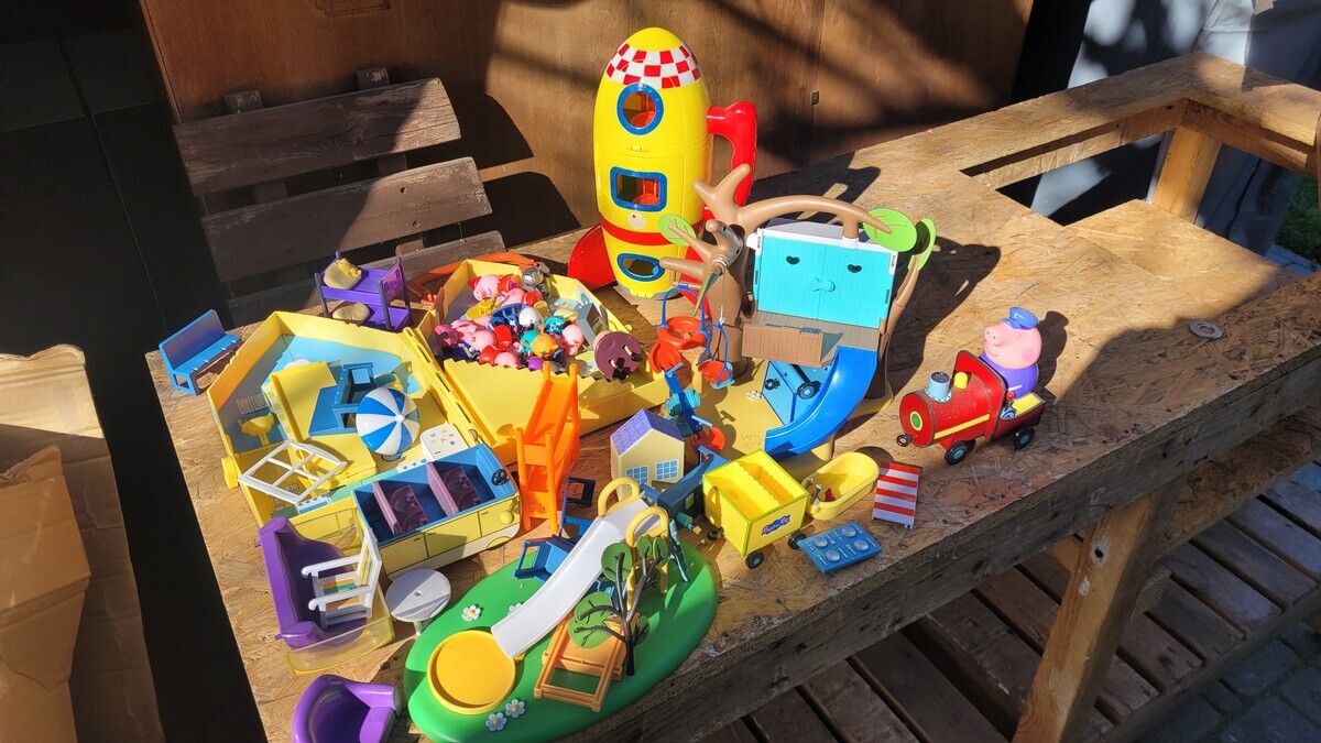 Elbląg DZIEŃ DOBRY, MAM DO SPRZEDANIA ZESTAWY ŚWINKI PEPPY. RAKIETA, DOMEK, POCIĄG, DOMEK NA DRZEWIE, PLAC ZABAW.
