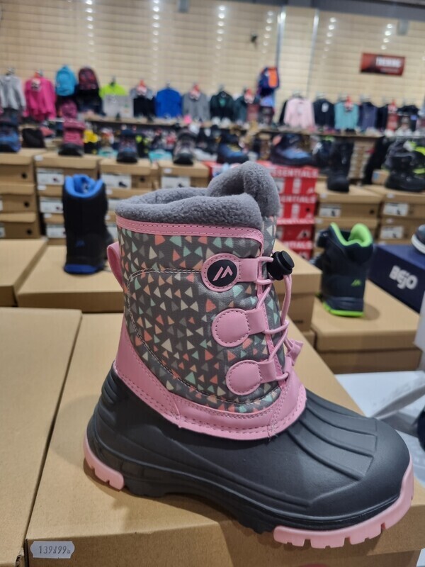 Elbląg Sprzedam zimowe buty dla dziewczynki roz 34,stan bardzo dobry. Cenna 40zł. Polecam