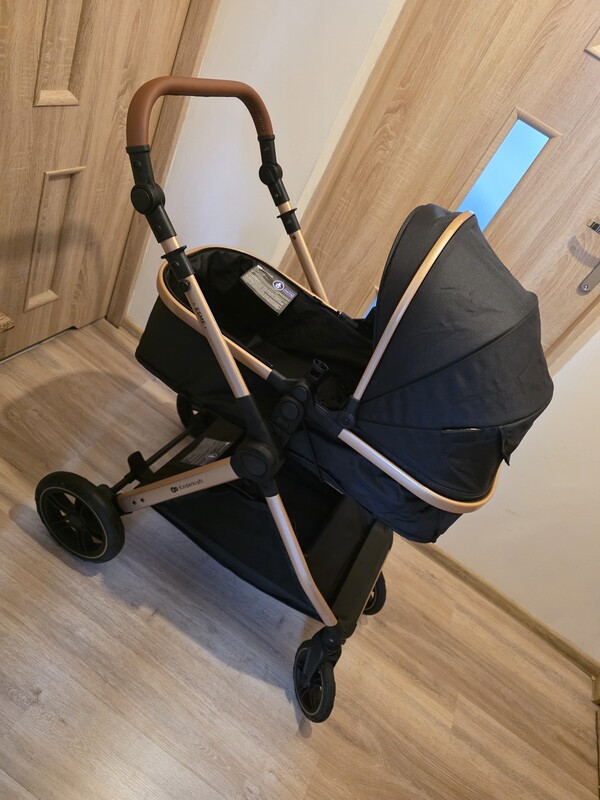 Elbląg Sprzedam- wózek 3w1 marki Kinderkfraft, używany. Doskonały wybór dla aktywnych rodziców, zapewniający wygodę i