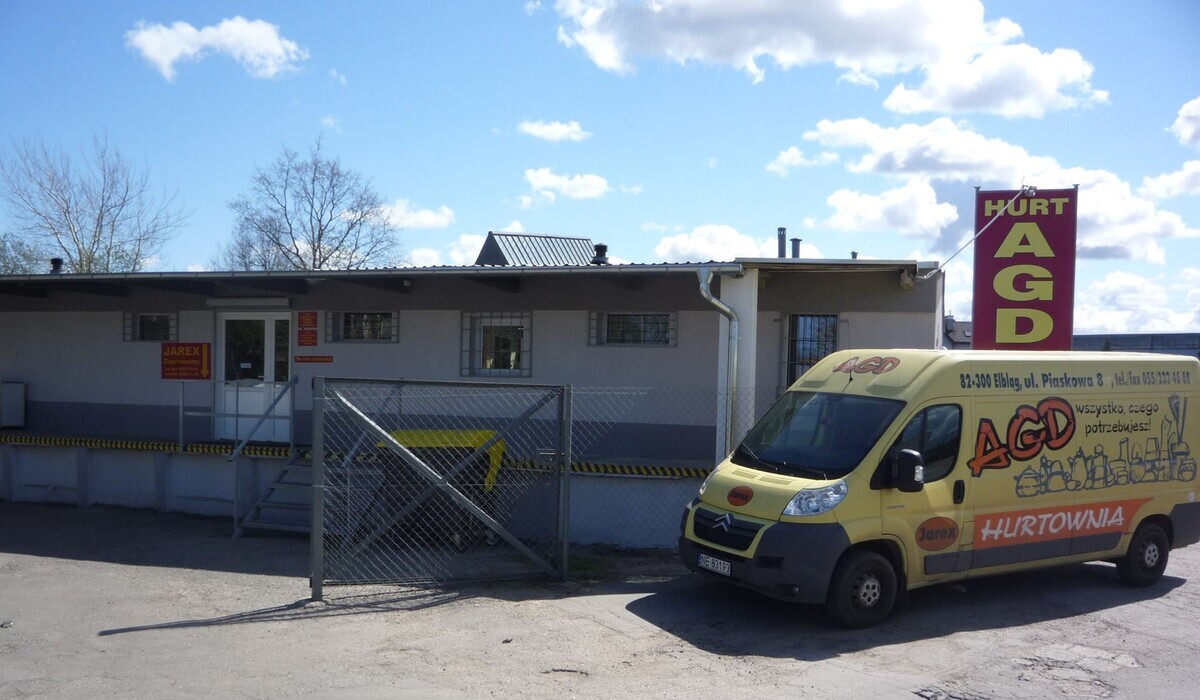 Elbląg Oferujemy na sprzedaż wolnostojący budynek magazynowy o powierzchni 1010 m², usytuowany na działce 1837